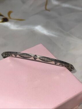Sterling Silver Fred Harvey Etched Bangle Bracelet - Silver waves